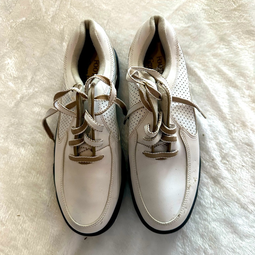 Women’s size 8 FootJoy GreenJoy Golf shoes